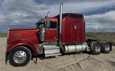 Photo of a 1999 Kenworth W900L for sale