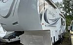 2015 Fox 29.5T Thumbnail 1