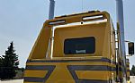 2020 W900 Thumbnail 4