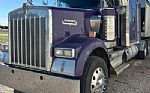 2018 W900B Thumbnail 2