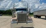 2013 W900 Thumbnail 4