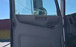 2016 330 Box Truck Thumbnail 7