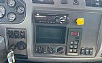 2016 330 Box Truck Thumbnail 11