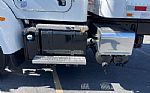 2016 330 Box Truck Thumbnail 38