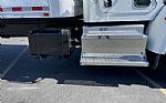 2016 330 Box Truck Thumbnail 39