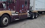 2005 T600 Thumbnail 2