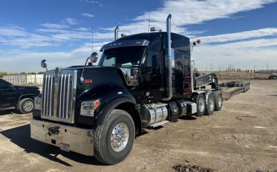 Photo of a 2021 Kenworth W990 Sleeper Semi Truck for sale
