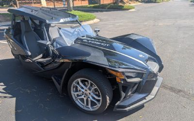 Photo of a 2021 Polaris Slingshot SL for sale