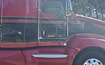 2014 T660 Thumbnail 5