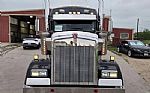 2021 W900 Thumbnail 2