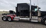 2021 W900 Thumbnail 8