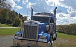 2022 W900L Thumbnail 3