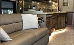 2018 Phaeton 40QBH Thumbnail 19