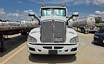 2016 T660 Thumbnail 2