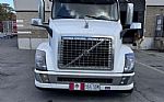 2016 VNL64T300 Thumbnail 3