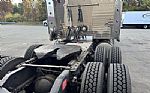 2016 VNL64T300 Thumbnail 4