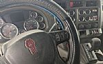 2016 T680 Thumbnail 2