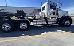 2010 W900L Thumbnail 3