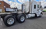 2013 T660 Thumbnail 4