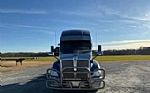 2017 T680 Thumbnail 3