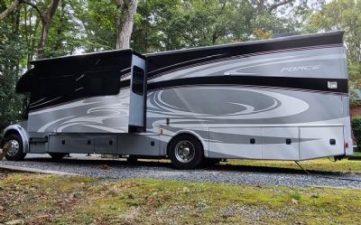 2015 Forest River Dynamax Force 37 TS 
