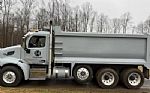 2015 579 Dump Truck Thumbnail 3