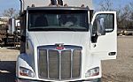 2015 579 Dump Truck Thumbnail 8