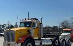Photo of a 2006 Kenworth T800 for sale