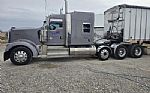 2022 W900L Thumbnail 1