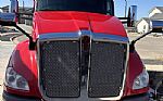 2020 T680 Thumbnail 3