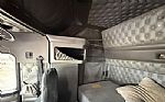 2005 W900L Thumbnail 35