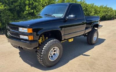 Photo of a 1994 Chevrolet Silverado 1500 4X4 Regular Cab for sale