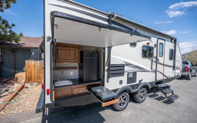 Photo of a 2017 Coachmen Freedom Express Liberty Edition for sale