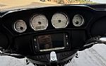 2017 Street Glide Thumbnail 6