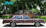 1989 Town Car Signature Thumbnail 4