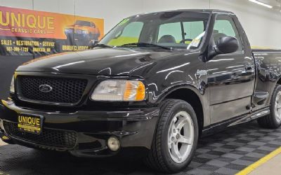 Photo of a 1999 Ford F-150 SVT Lightning for sale