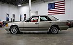 1986 230E Thumbnail 3