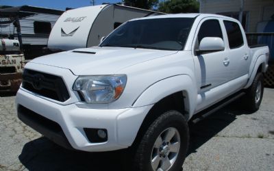 Photo of a 2015 Toyota Tacoma Delux Grade for sale