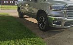 2025 1500 Laramie Crew Cab Thumbnail 2