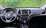 2016 Cherokee Thumbnail 20