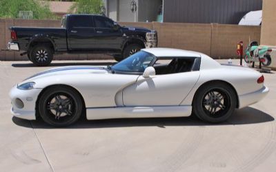 Photo of a 2006 Dodge Viper Removable Hardtop Roadster for sale