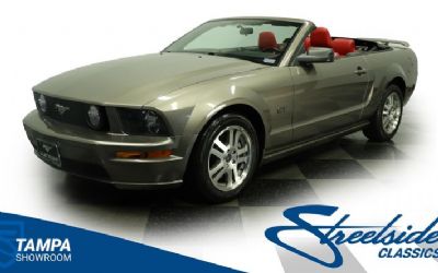2005 Ford Mustang GT Convertible 