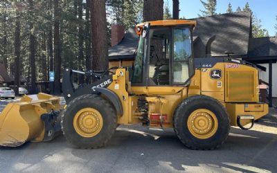 Photo of a 2023 Deere 444 P-TIER for sale