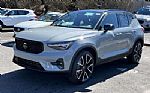2026 XC40 Thumbnail 2