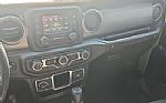 2018 Wrangler Thumbnail 15