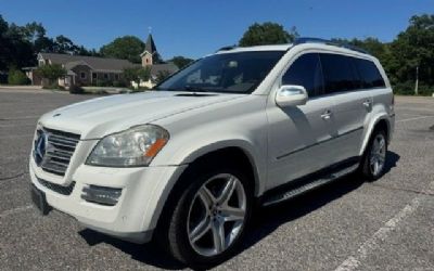 Photo of a 2010 Mercedes Benz GL550 4MATIC for sale