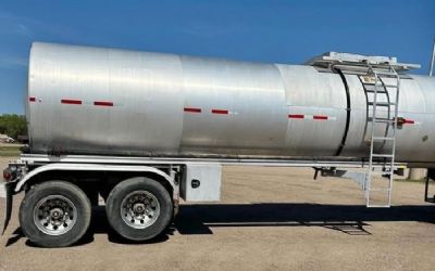 Photo of a 2017 Polar 7,500-Gallon Asphalt Tank Trailer for sale