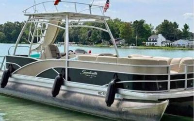 Photo of a 2016 Godfrey Sweetwater Pontoon for sale