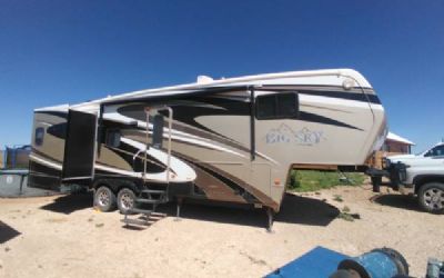 Photo of a 2013 Montana Fifth Wheel for sale