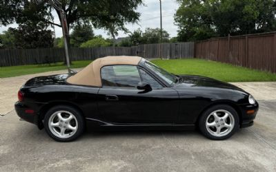 Photo of a 2000 Mazda MX-5 Miata LS 2DR Convertible for sale